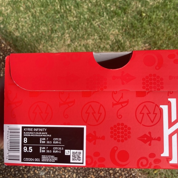 Kyrie Infinity - Picture 7 of 7